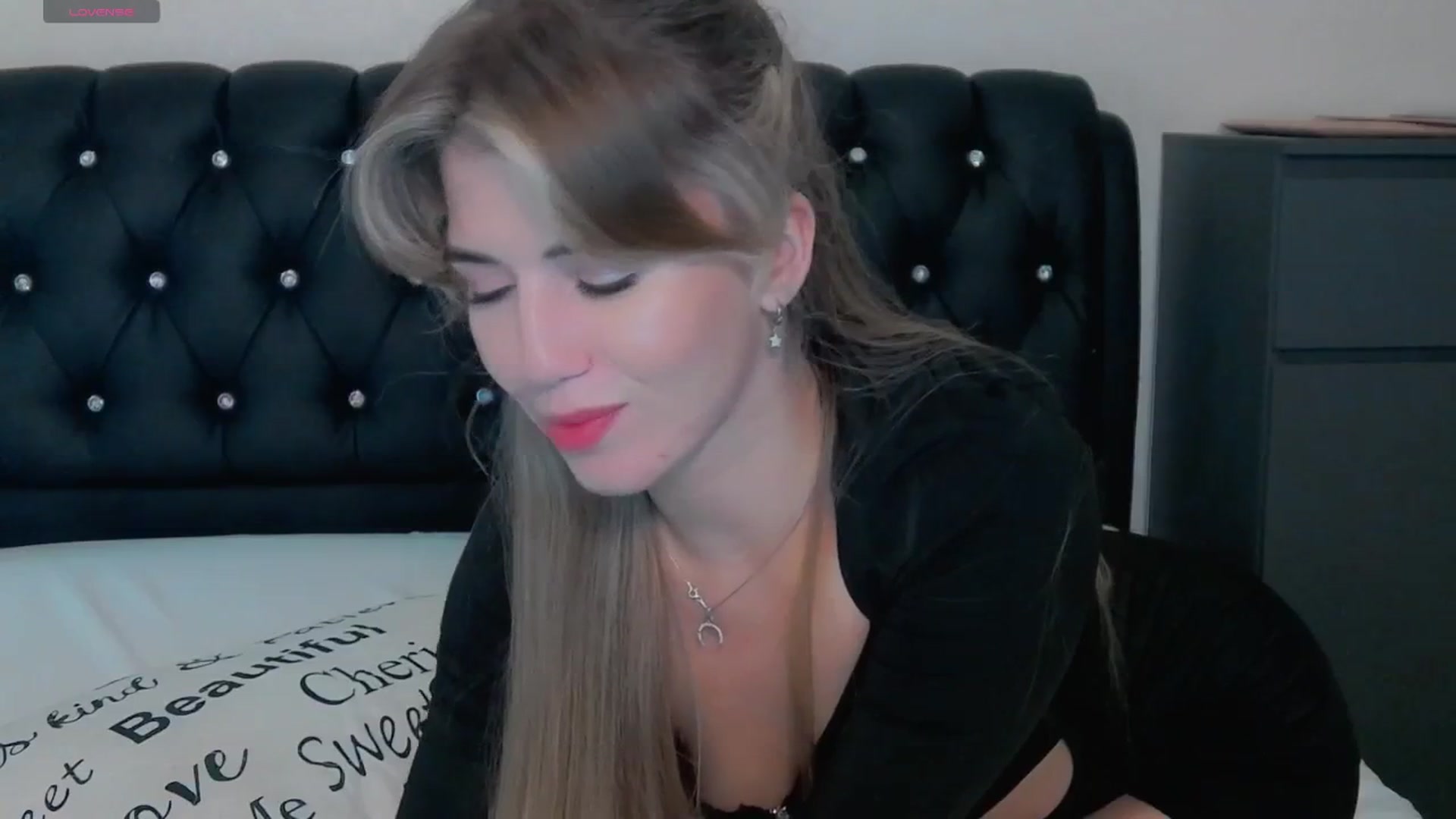 Gallery image thumbnail from KilianSou's myfreecams stream on, 09/01/2025, 02:58 image 8 of 20