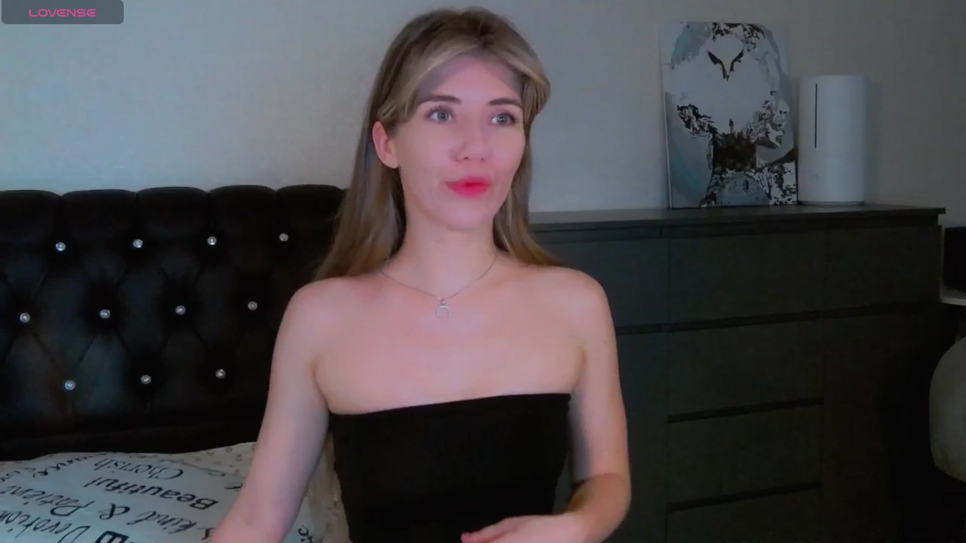 Gallery image thumbnail from KilianSou's myfreecams stream on, 09/05/2025, 08:48 image 15 of 20