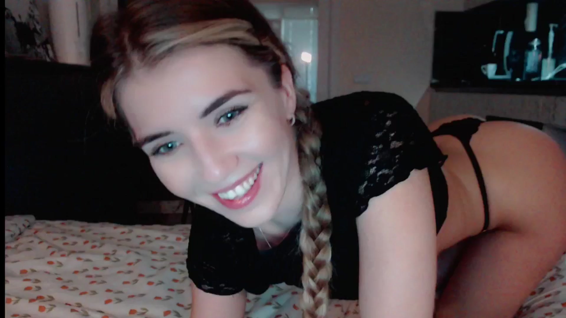 Gallery image thumbnail from KilianSou's myfreecams stream on, 09/24/2025, 06:24 image 9 of 20