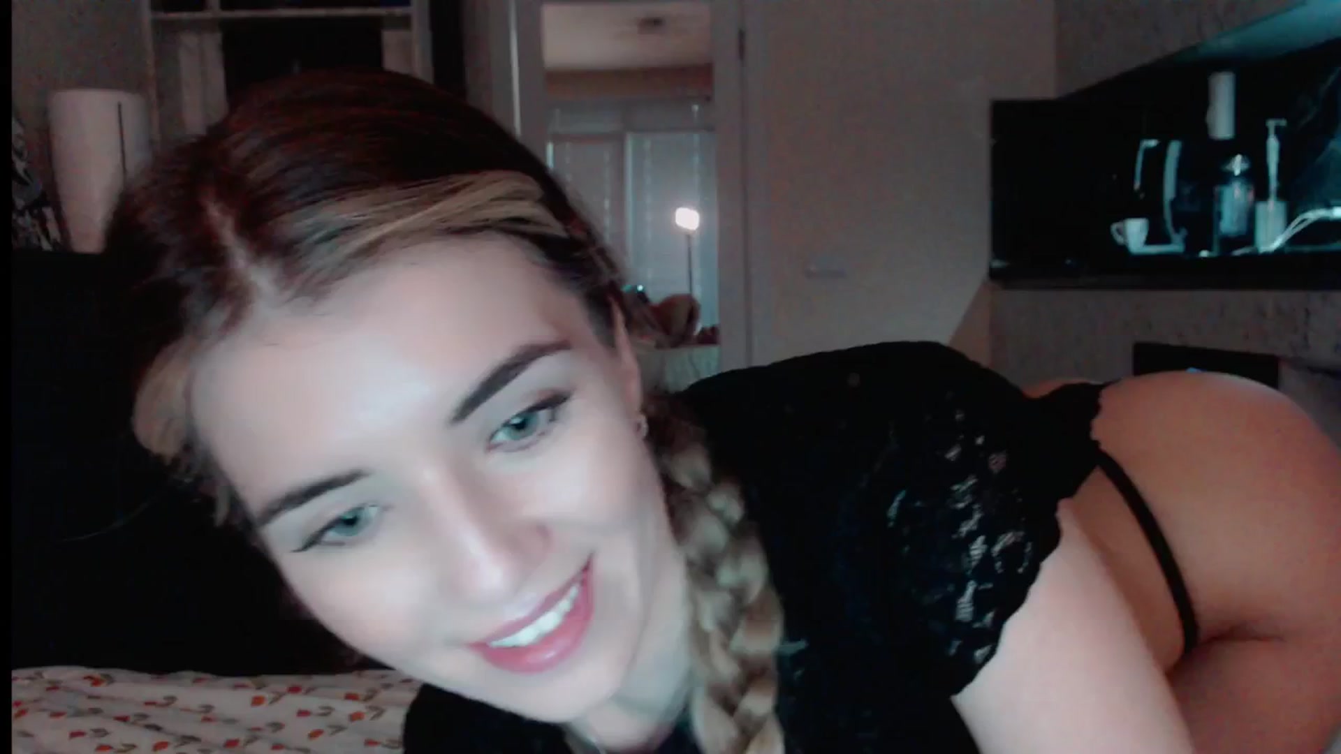 Gallery image thumbnail from KilianSou's myfreecams stream on, 09/24/2025, 06:24 image 15 of 20