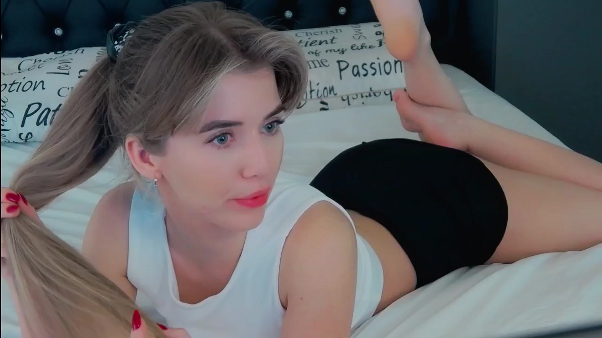 Gallery image thumbnail from KilianSou's myfreecams stream on, 10/07/2025, 05:44 image 5 of 20