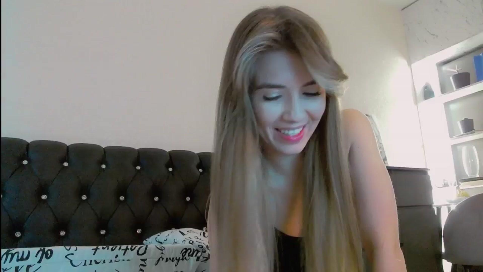 Gallery image thumbnail from KilianSou's myfreecams stream on, 11/05/2025, 05:32 image 12 of 20