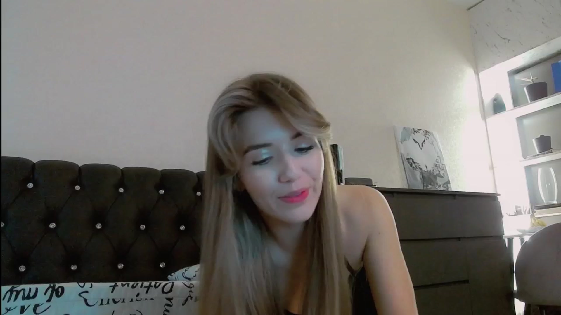 Gallery image thumbnail from KilianSou's myfreecams stream on, 11/05/2025, 05:32 image 16 of 20
