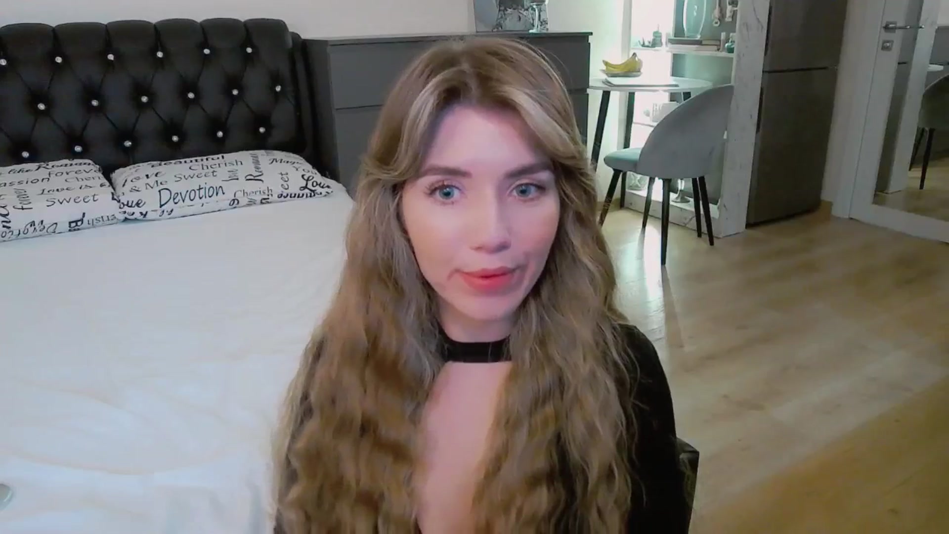 Gallery image thumbnail from KilianSou's myfreecams stream on, 11/17/2025, 03:49 image 9 of 20