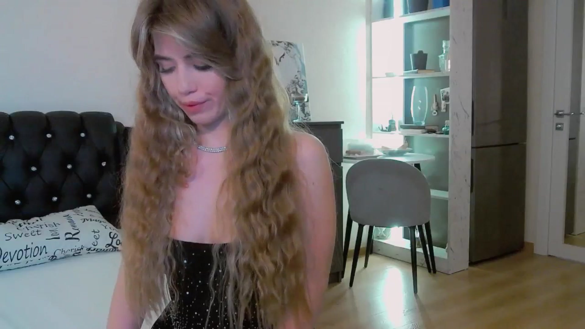 Gallery image thumbnail from KilianSou's myfreecams stream on, 11/19/2025, 03:49 image 9 of 20