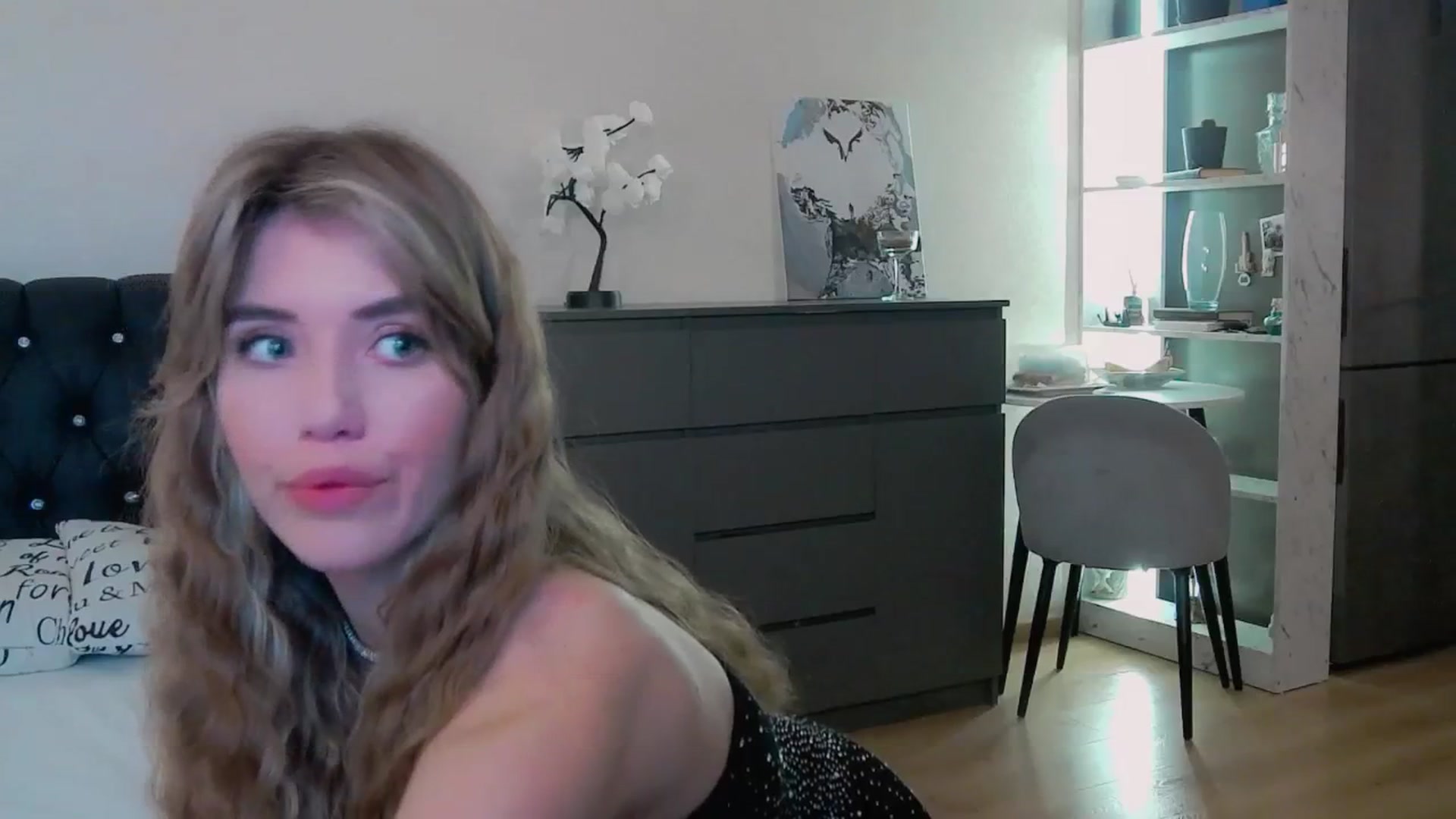 Gallery image thumbnail from KilianSou's myfreecams stream on, 11/19/2025, 03:49 image 11 of 20