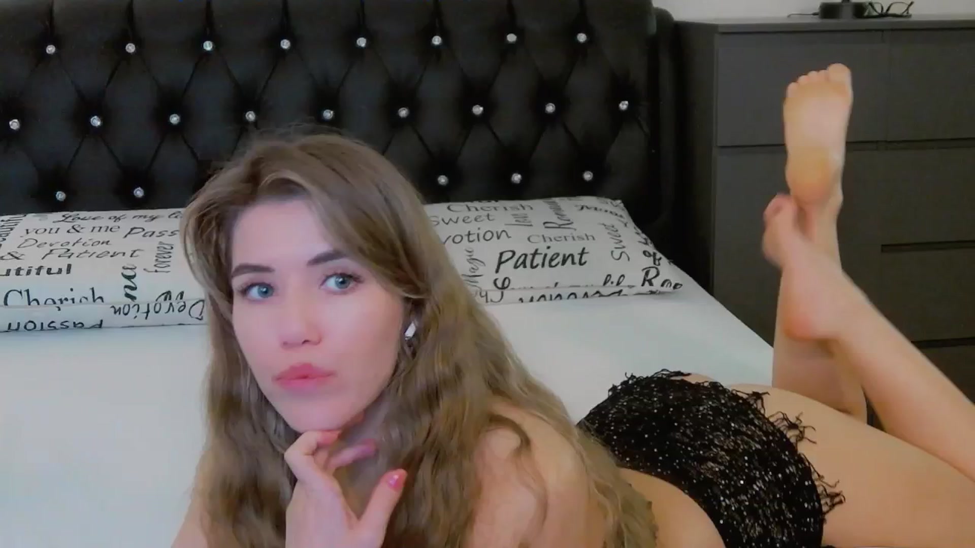 Gallery image thumbnail from KilianSou's myfreecams stream on, 11/22/2025, 10:10 image 3 of 20