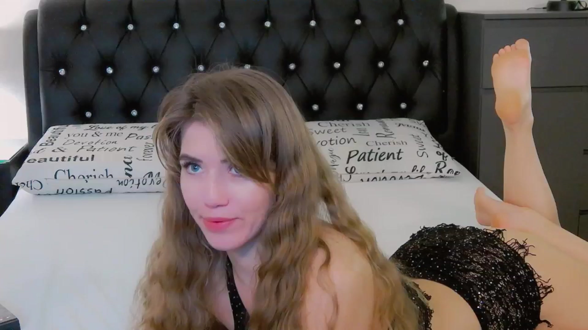Gallery image thumbnail from KilianSou's myfreecams stream on, 11/22/2025, 10:10 image 1 of 20