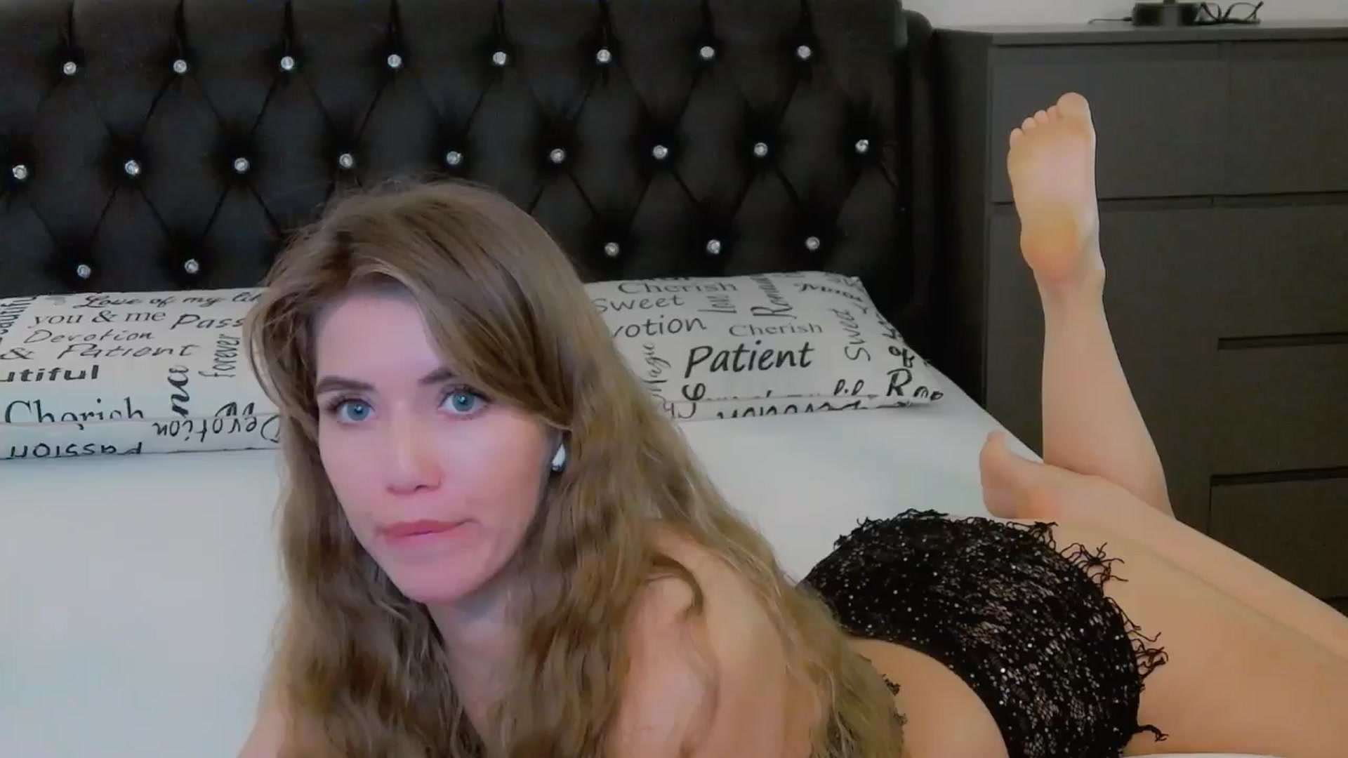 Gallery image thumbnail from KilianSou's myfreecams stream on, 11/22/2025, 10:10 image 4 of 20