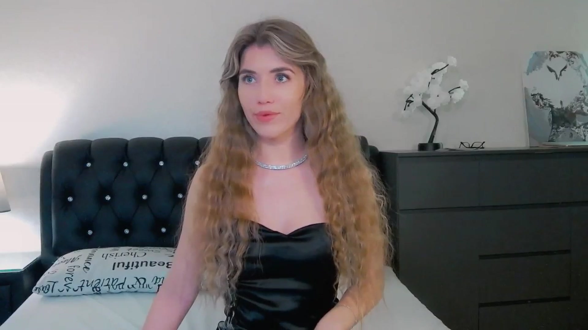 Gallery image thumbnail from KilianSou's myfreecams stream on, 11/24/2025, 06:49 image 7 of 20