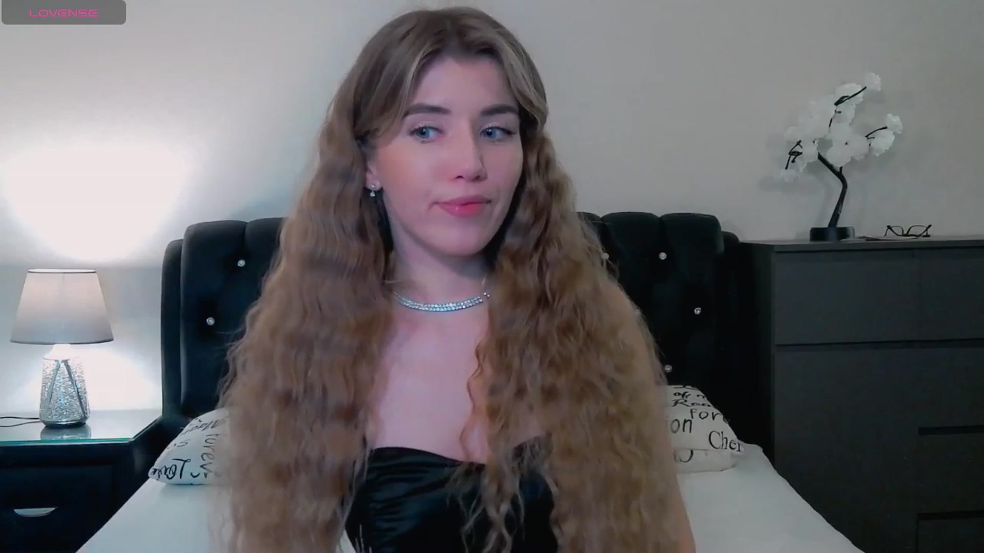 Gallery image thumbnail from KilianSou's myfreecams stream on, 11/24/2025, 06:49 image 2 of 20