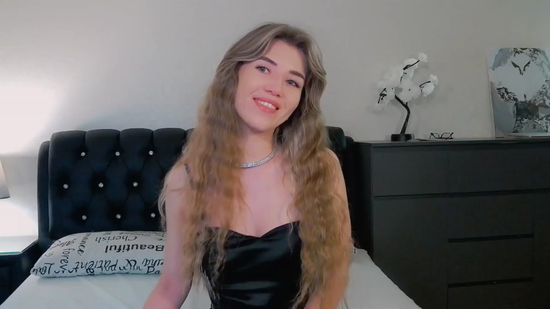 Gallery image thumbnail from KilianSou's myfreecams stream on, 11/24/2025, 06:49 image 8 of 20