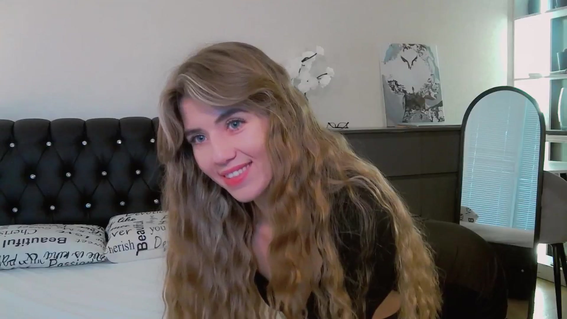 Gallery image thumbnail from KilianSou's myfreecams stream on, 11/24/2025, 08:34 image 12 of 20