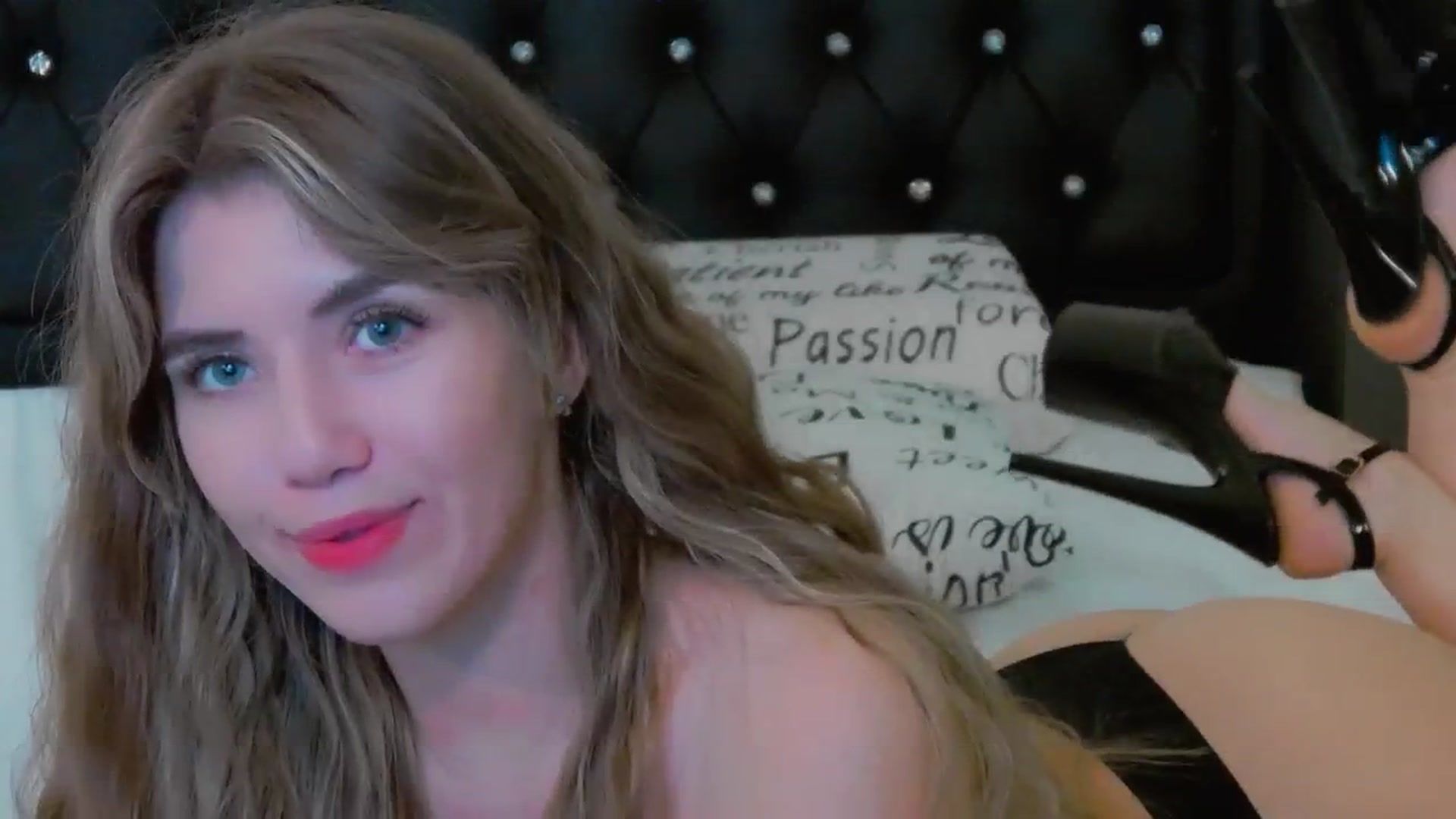 Gallery image thumbnail from KilianSou's myfreecams stream on, 11/24/2025, 09:30 image 19 of 20