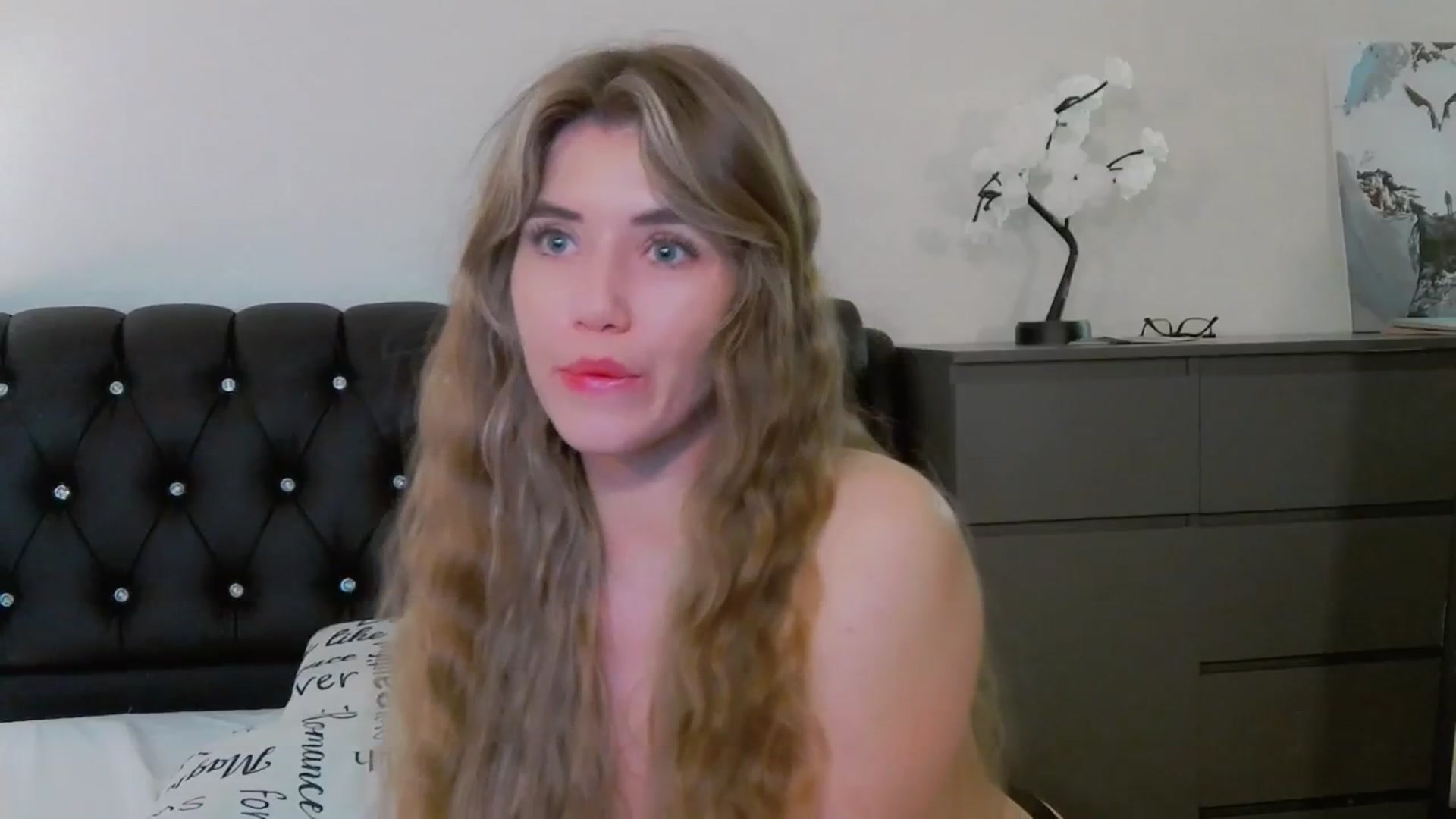 Gallery image thumbnail from KilianSou's myfreecams stream on, 11/24/2025, 09:30 image 13 of 20