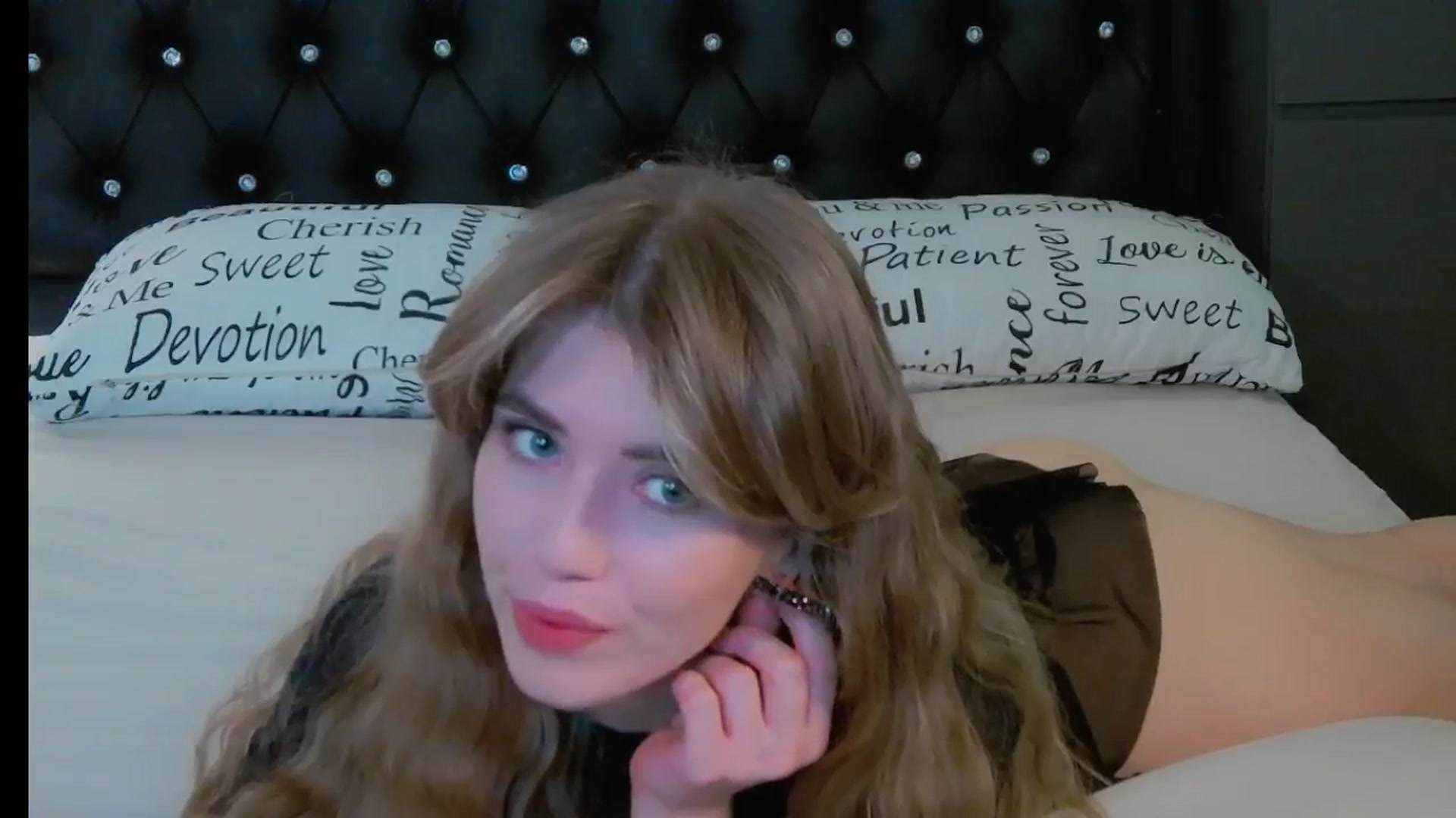 Gallery image thumbnail from KilianSou's myfreecams stream on, 11/28/2025, 06:56 image 6 of 20