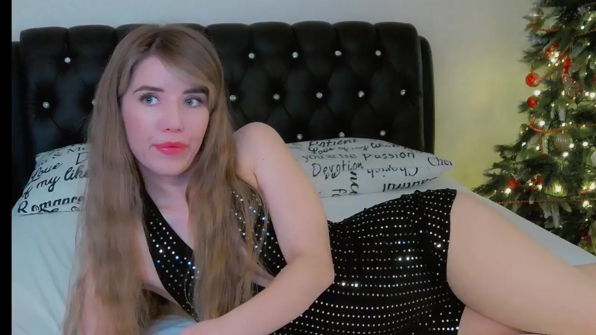 Gallery image thumbnail from KilianSou's myfreecams stream on, 12/14/2025, 04:35 image 8 of 20