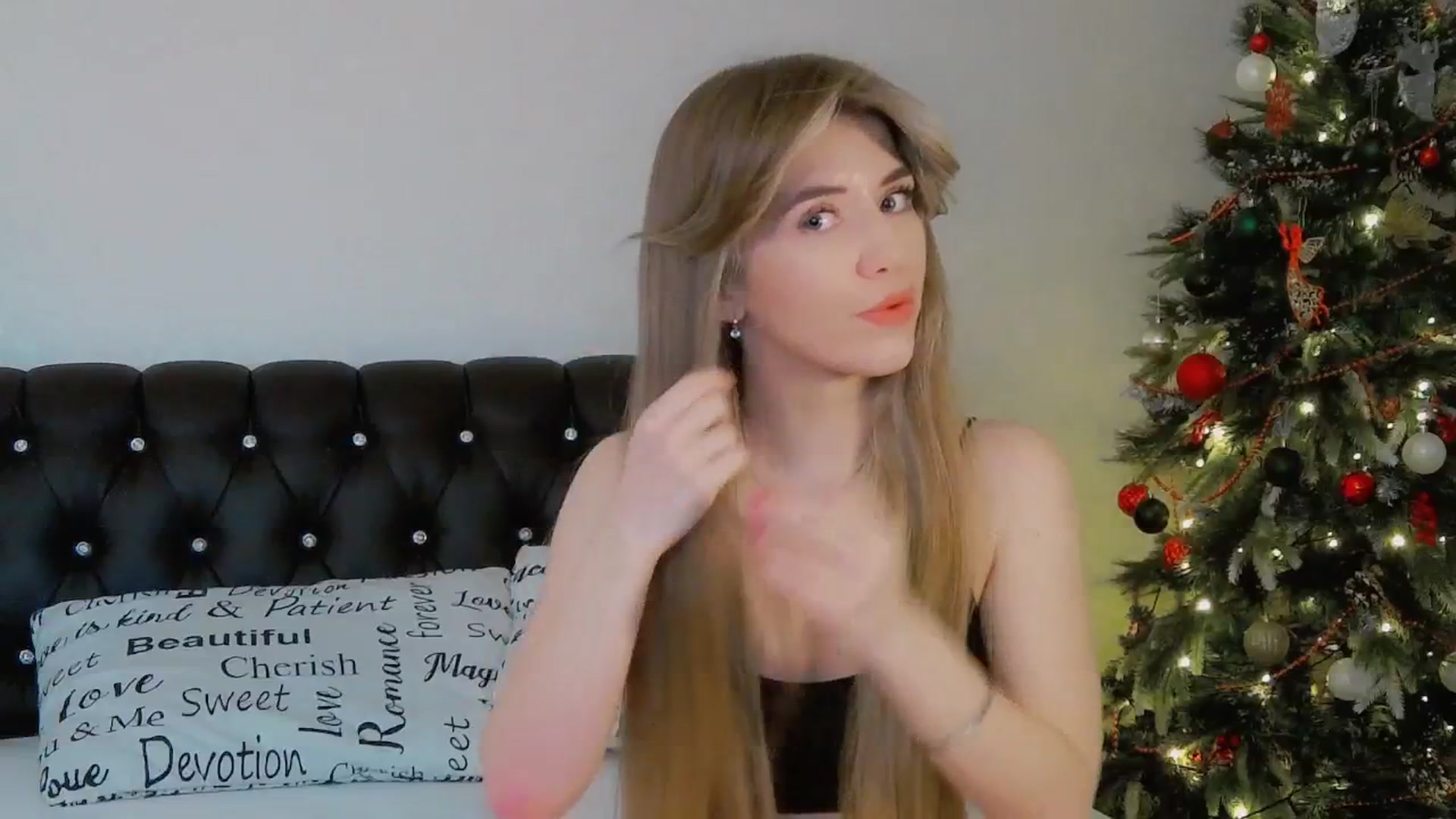 Gallery image thumbnail from KilianSou's myfreecams stream on, 12/21/2025, 07:28 image 16 of 20