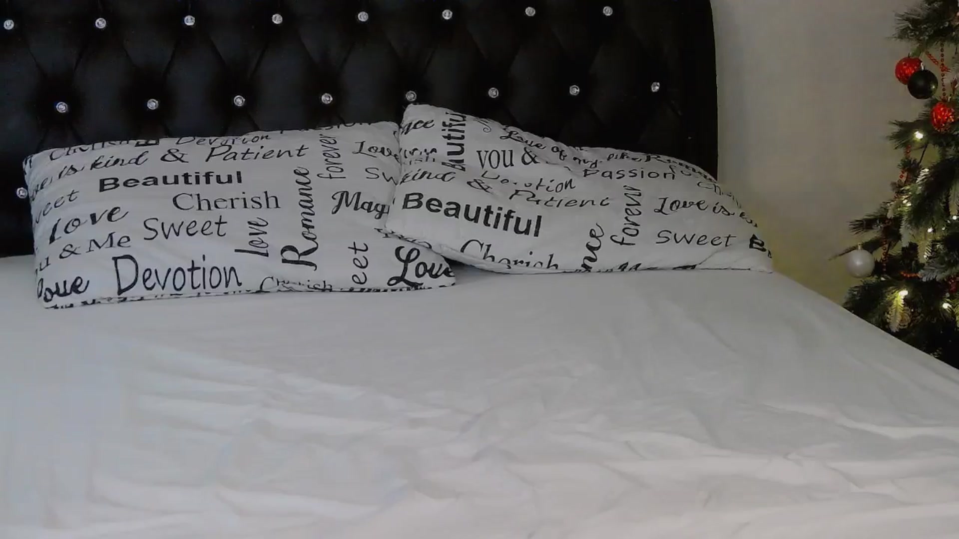 Gallery image thumbnail from KilianSou's myfreecams stream on, 12/21/2025, 07:28 image 9 of 20