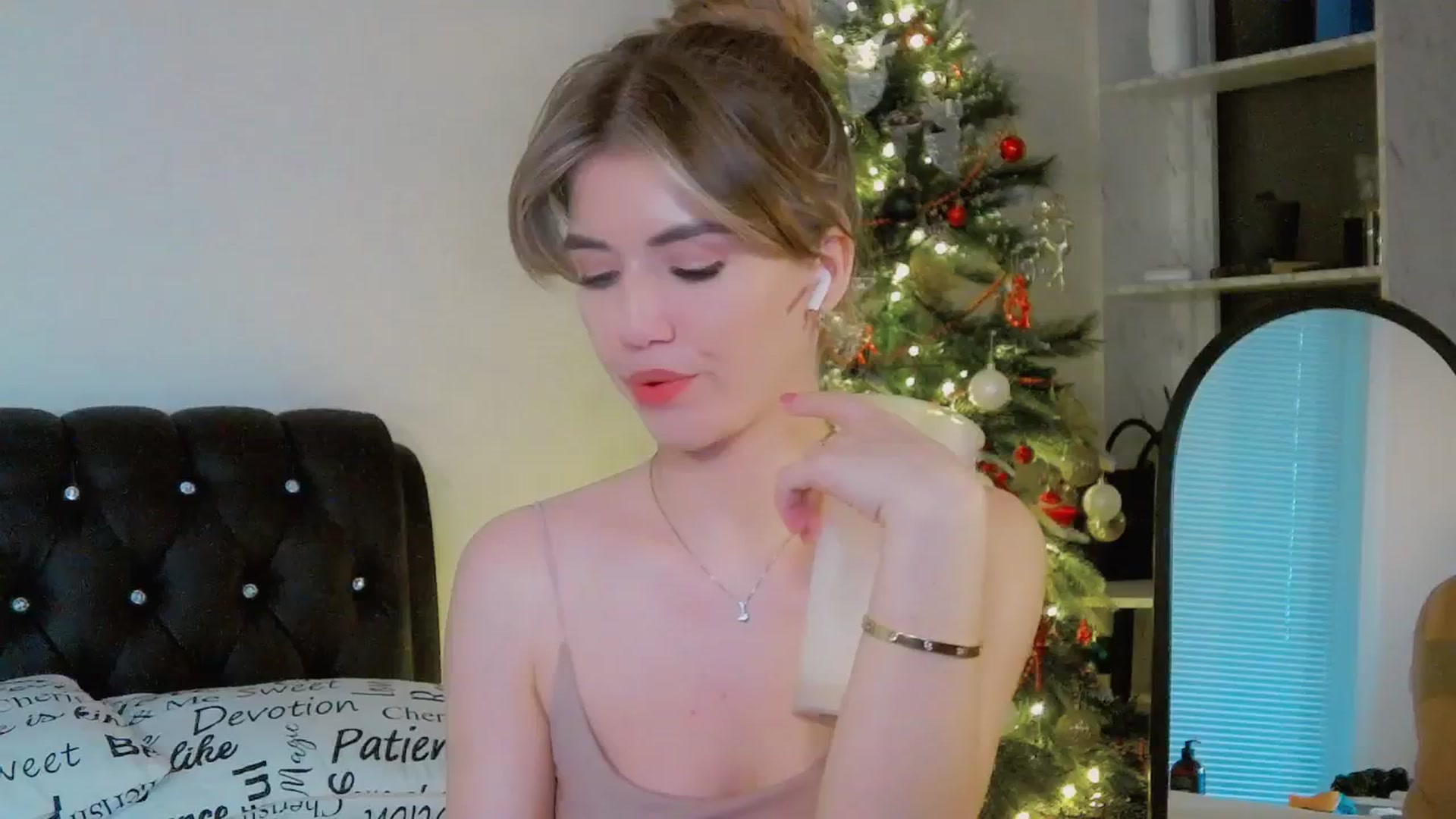 Gallery image thumbnail from KilianSou's myfreecams stream on, 12/28/2025, 05:46 image 7 of 20