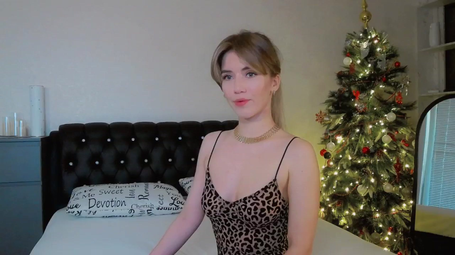 Gallery image thumbnail from KilianSou's myfreecams stream on, 12/29/2025, 05:38 image 12 of 20