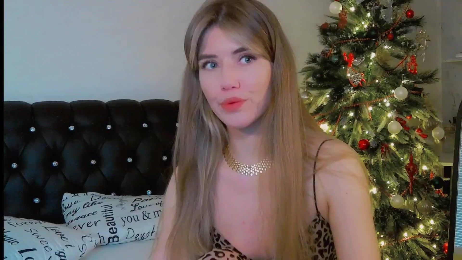 Gallery image thumbnail from KilianSou's myfreecams stream on, 12/29/2025, 09:24 image 3 of 20