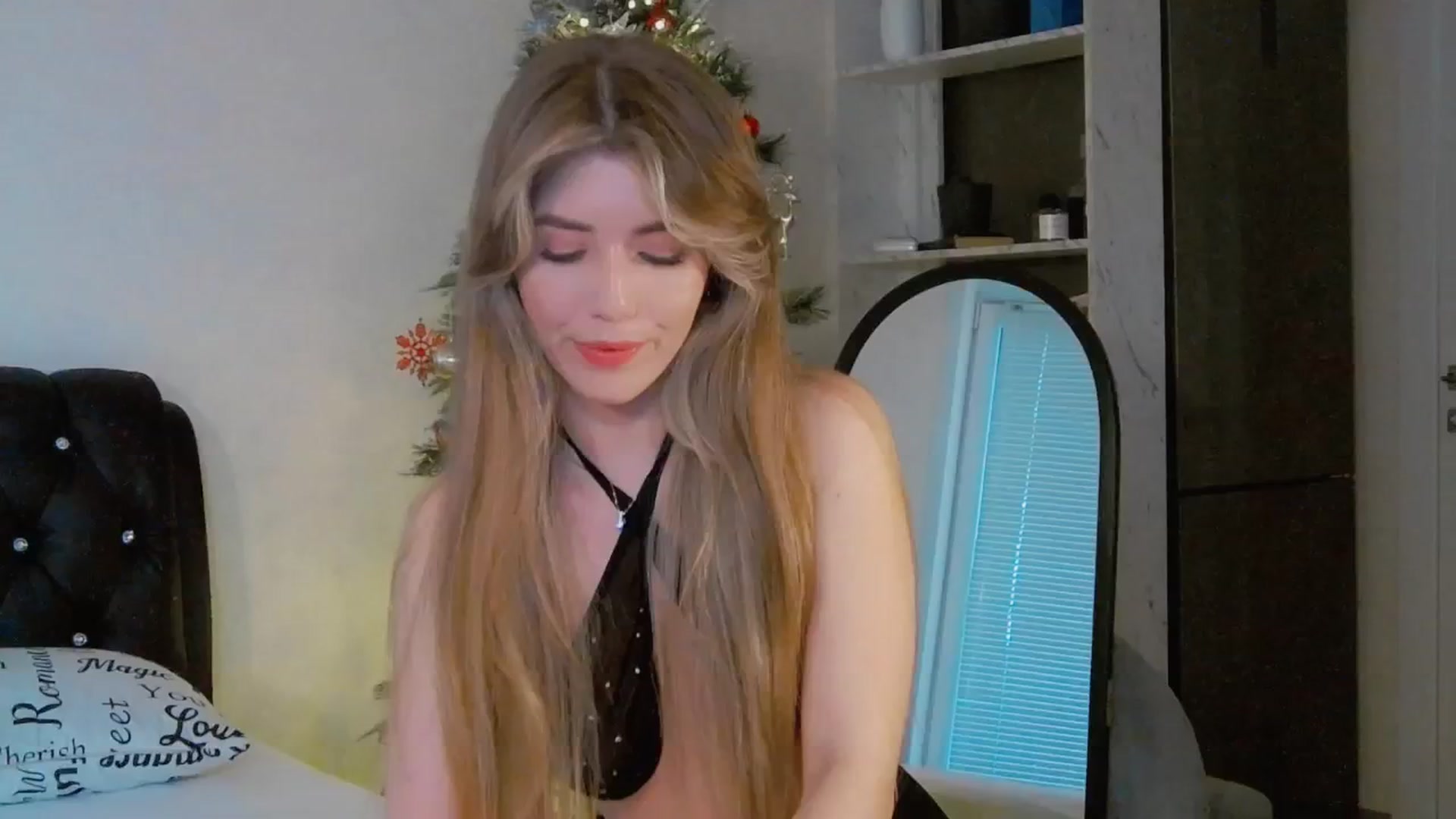 Gallery image thumbnail from KilianSou's myfreecams stream on, 01/02/2026, 06:14 image 6 of 20