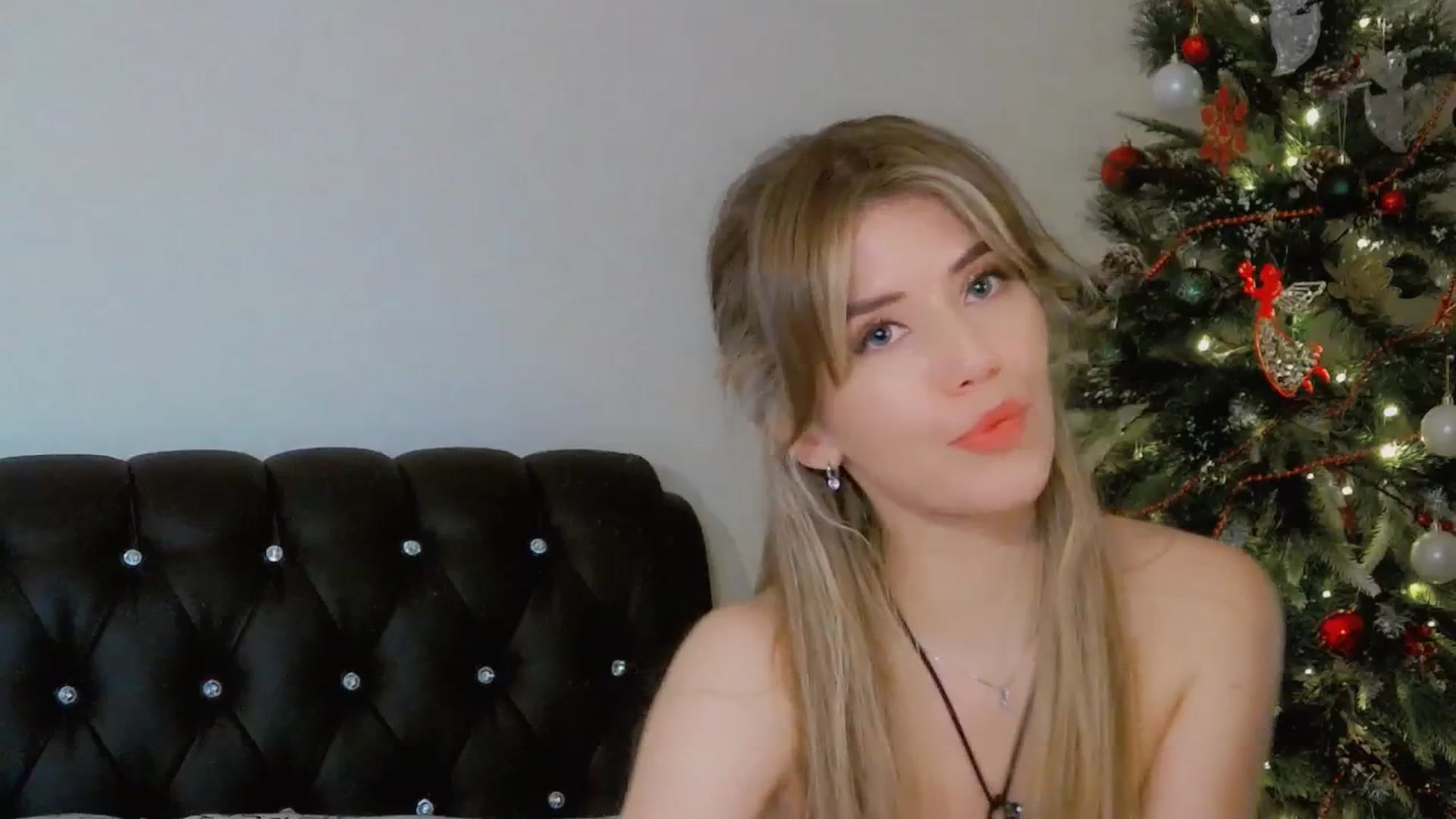 Gallery image thumbnail from KilianSou's myfreecams stream on, 01/03/2026, 08:03 image 16 of 20