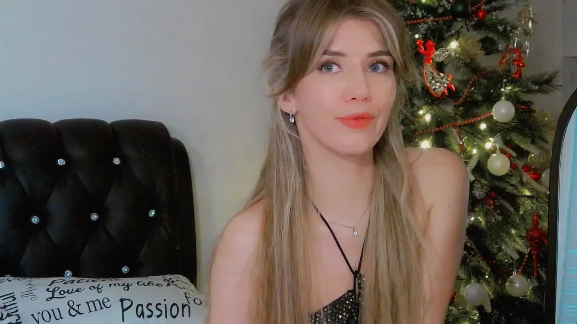 Gallery image thumbnail from KilianSou's myfreecams stream on, 01/03/2026, 08:03 image 15 of 20