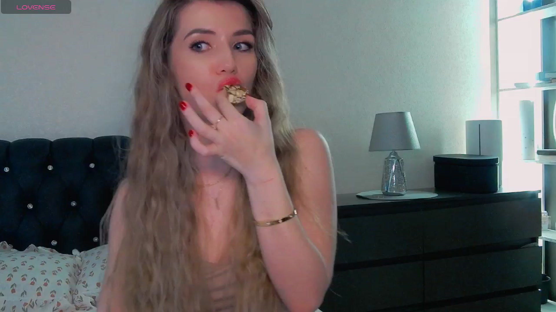 Gallery image thumbnail from KilianSou's myfreecams stream on, 01/26/2026, 09:30 image 12 of 20
