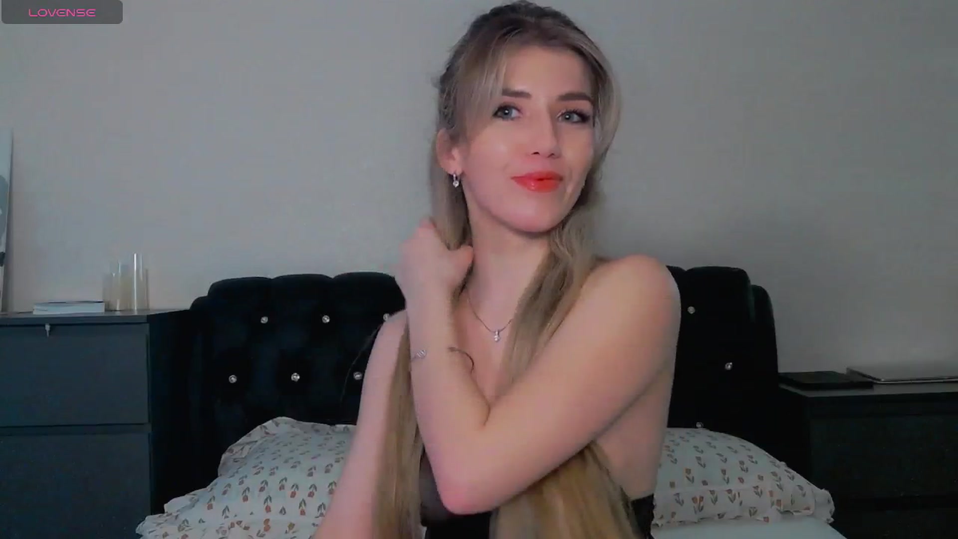 Gallery image thumbnail from KilianSou's myfreecams stream on, 01/27/2026, 03:55 image 12 of 20