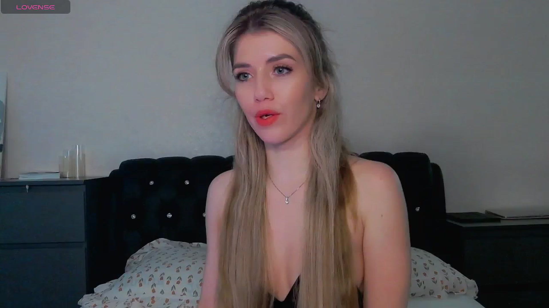 Gallery image thumbnail from KilianSou's myfreecams stream on, 01/27/2026, 03:55 image 14 of 20