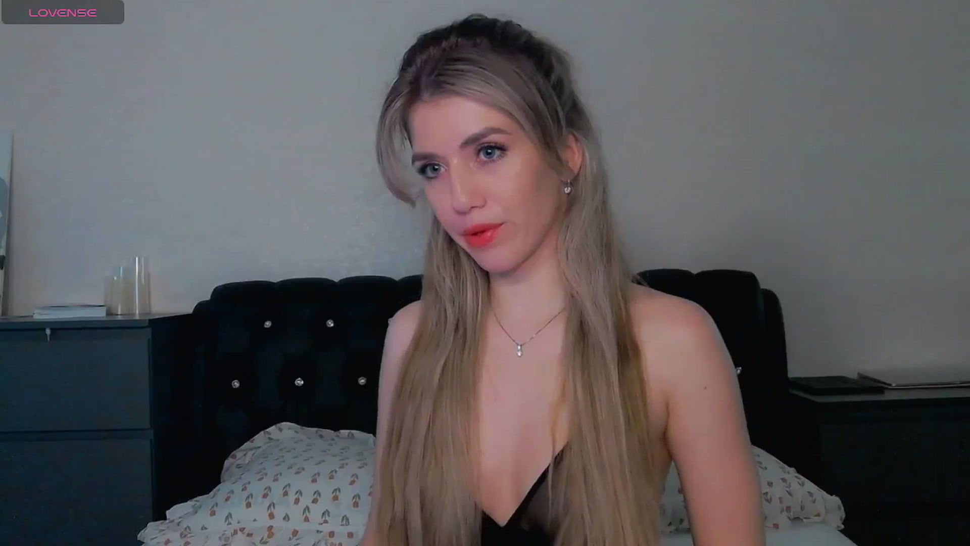 Gallery image thumbnail from KilianSou's myfreecams stream on, 01/27/2026, 03:55 image 17 of 20