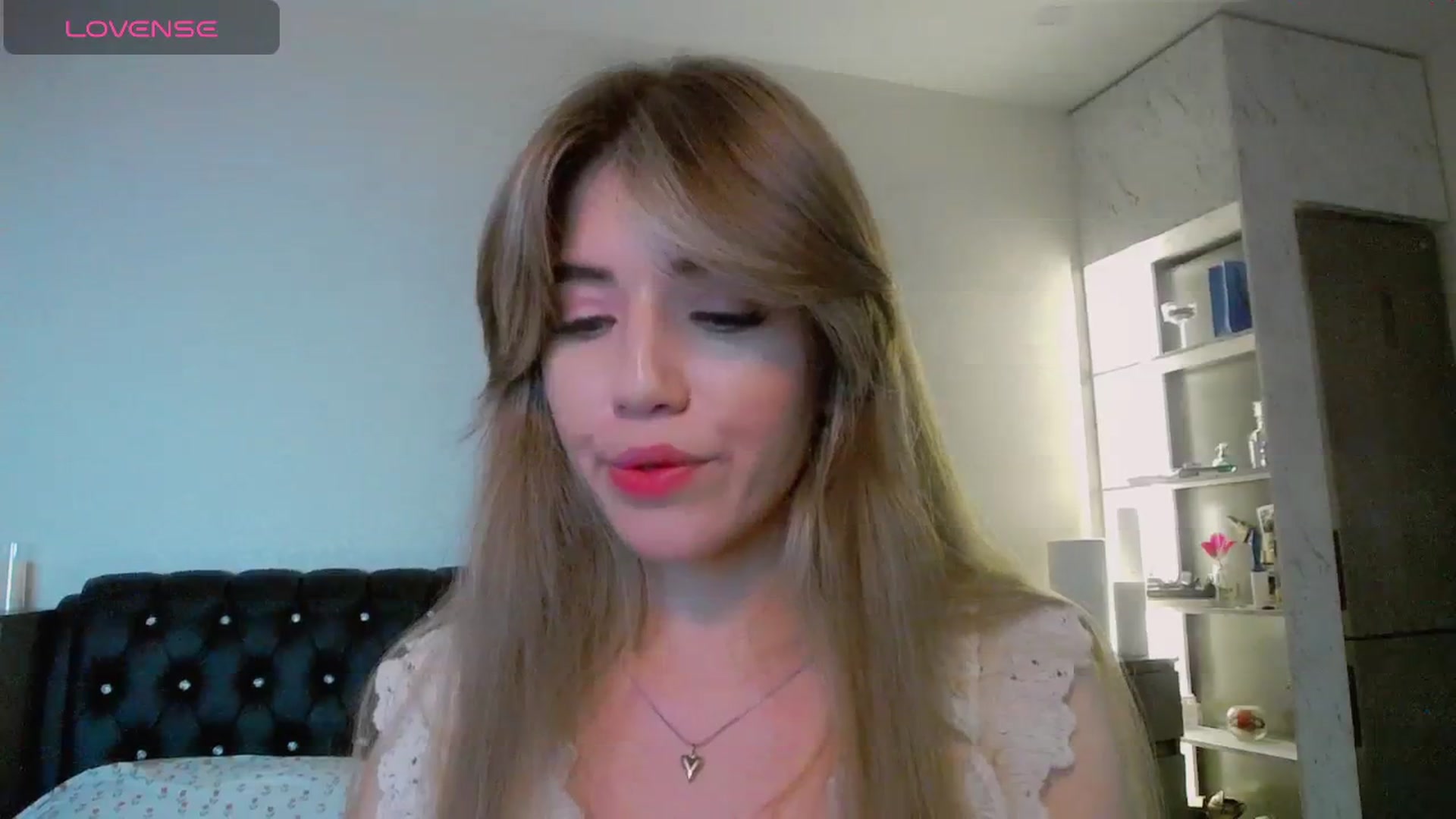 Gallery image thumbnail from KilianSou's myfreecams stream on, 03/09/2026, 02:06 image 3 of 20