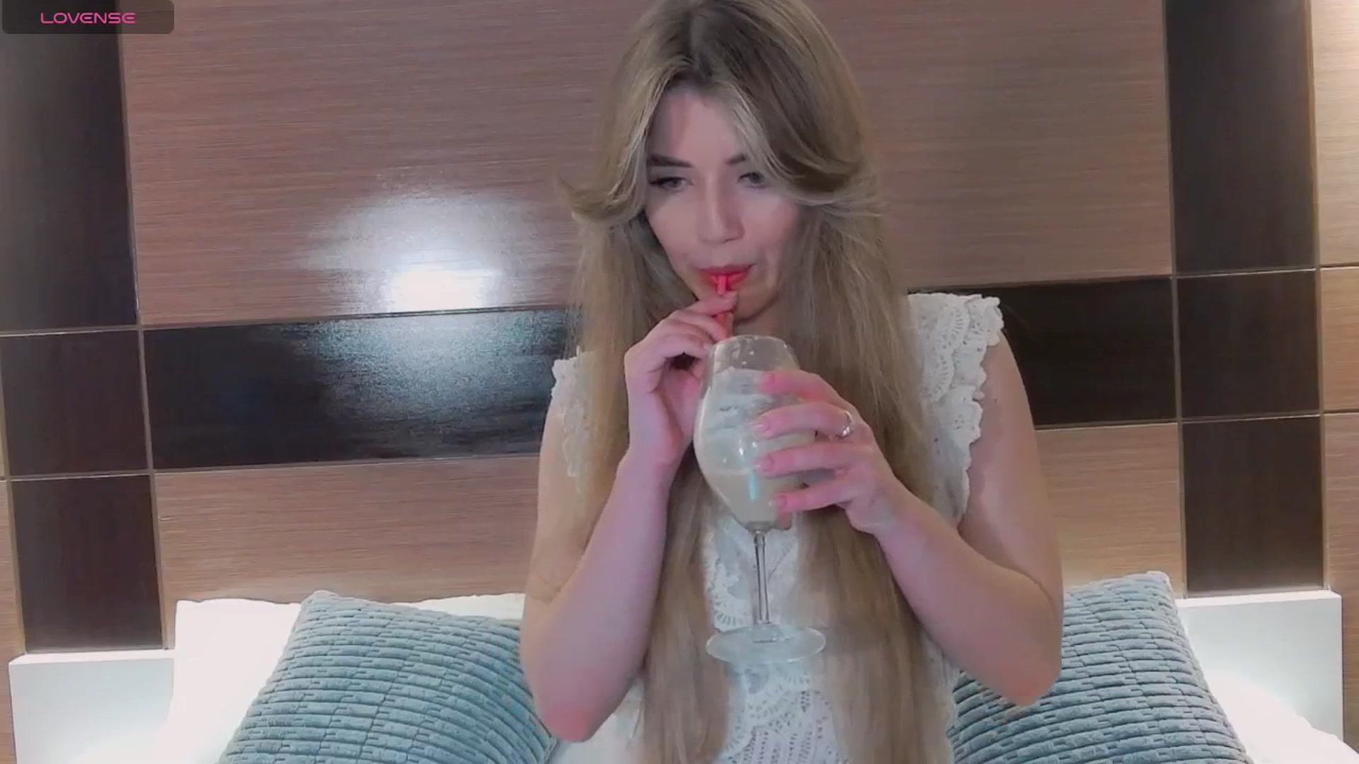 Gallery image thumbnail from KilianSou's myfreecams stream on, 04/04/2026, 24:46 image 18 of 20