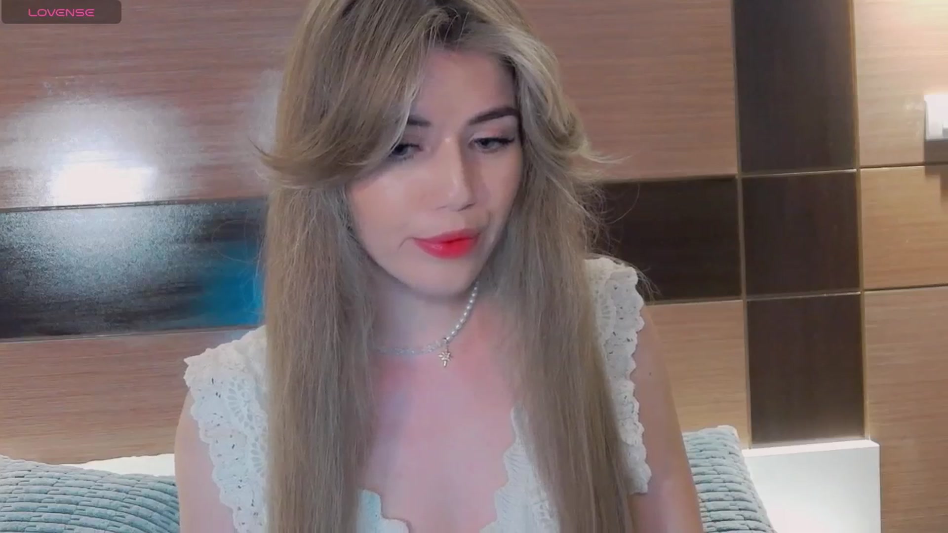 Gallery image thumbnail from KilianSou's myfreecams stream on, 04/04/2026, 24:46 image 2 of 20