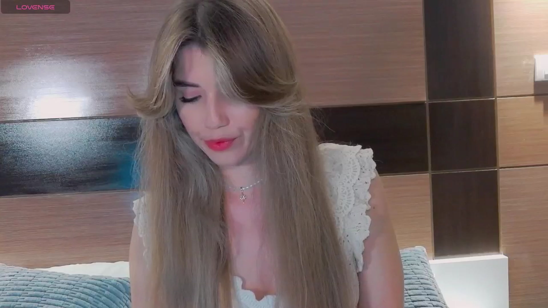 Gallery image thumbnail from KilianSou's myfreecams stream on, 04/04/2026, 24:46 image 13 of 20