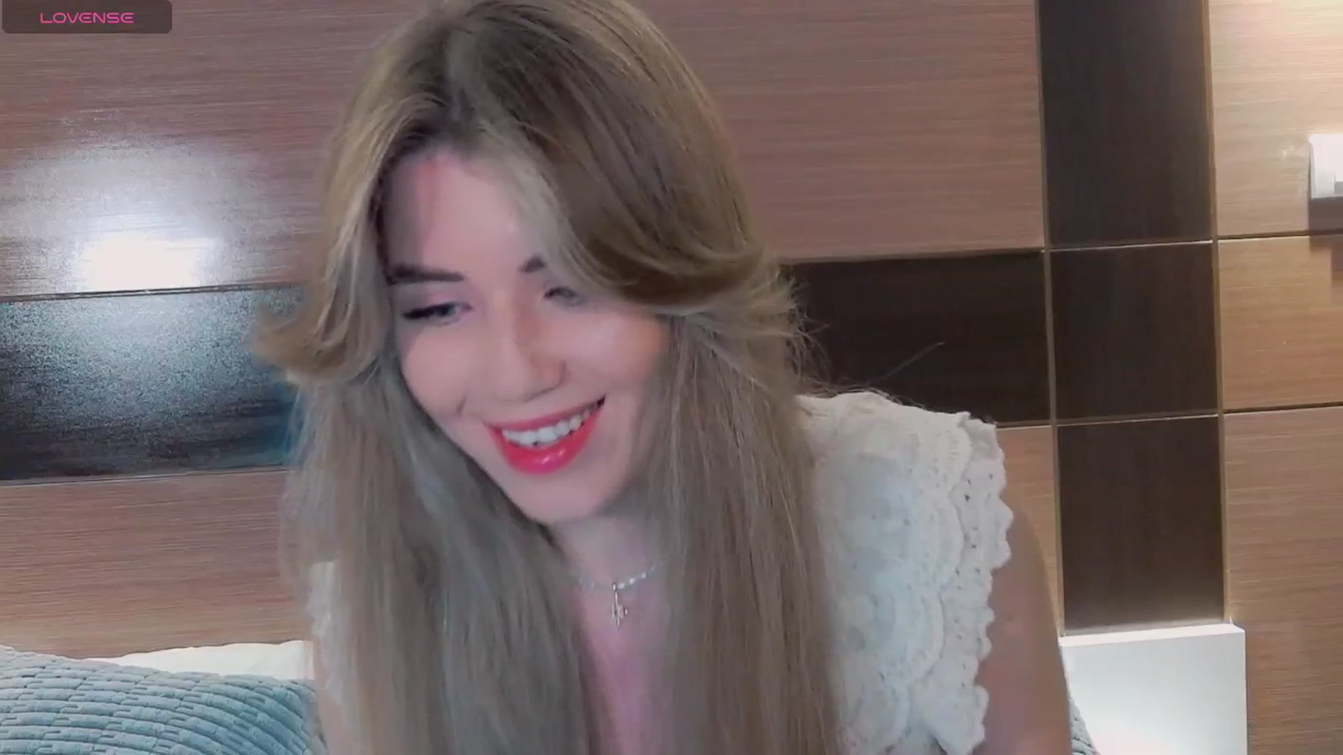 Gallery image thumbnail from KilianSou's myfreecams stream on, 04/04/2026, 24:46 image 14 of 20
