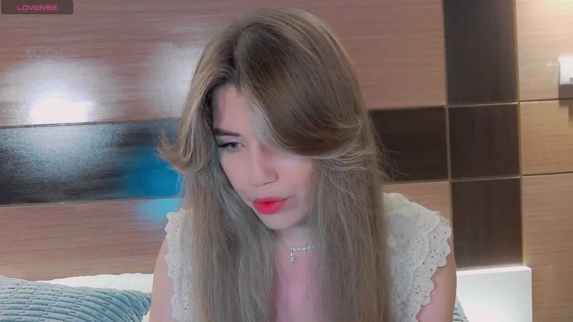 Gallery image thumbnail from KilianSou's myfreecams stream on, 04/04/2026, 24:46 image 10 of 20