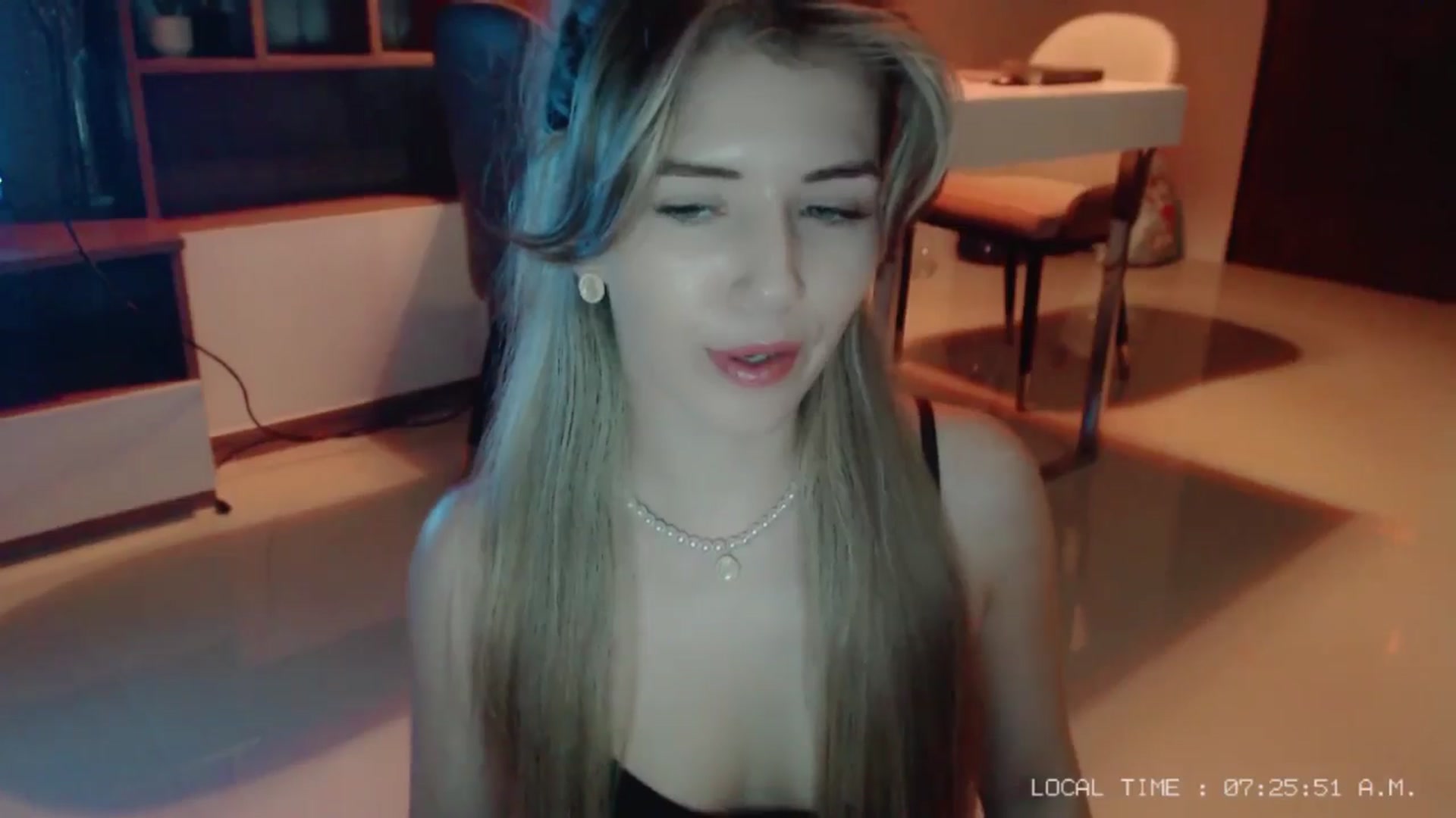 Gallery image thumbnail from KilianSou's myfreecams stream on, 04/04/2026, 23:49 image 10 of 20