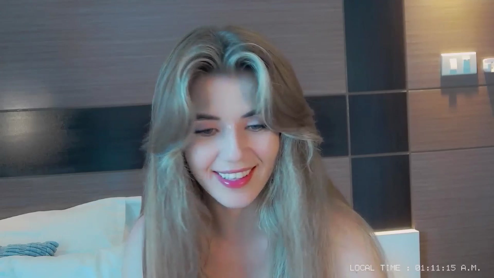 Gallery image thumbnail from KilianSou's myfreecams stream on, 04/08/2026, 05:34 image 4 of 20