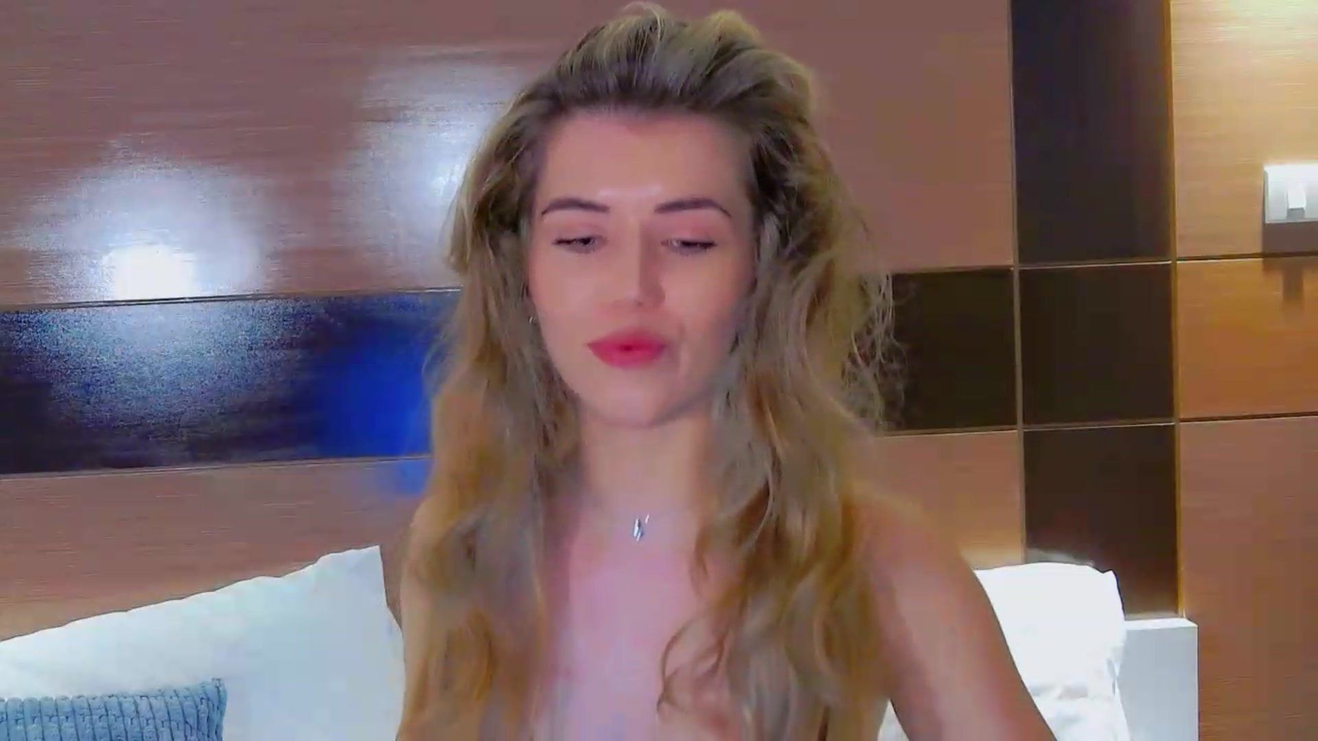 Gallery image thumbnail from KilianSou's myfreecams stream on, 05/13/2026, 07:40 image 5 of 20