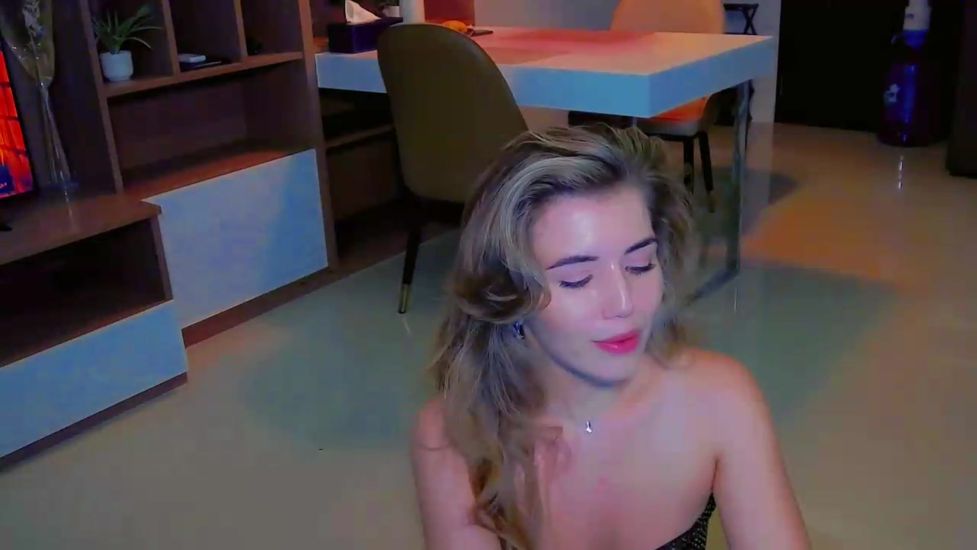 Gallery image thumbnail from KilianSou's myfreecams stream on, 05/13/2026, 08:46 image 14 of 20