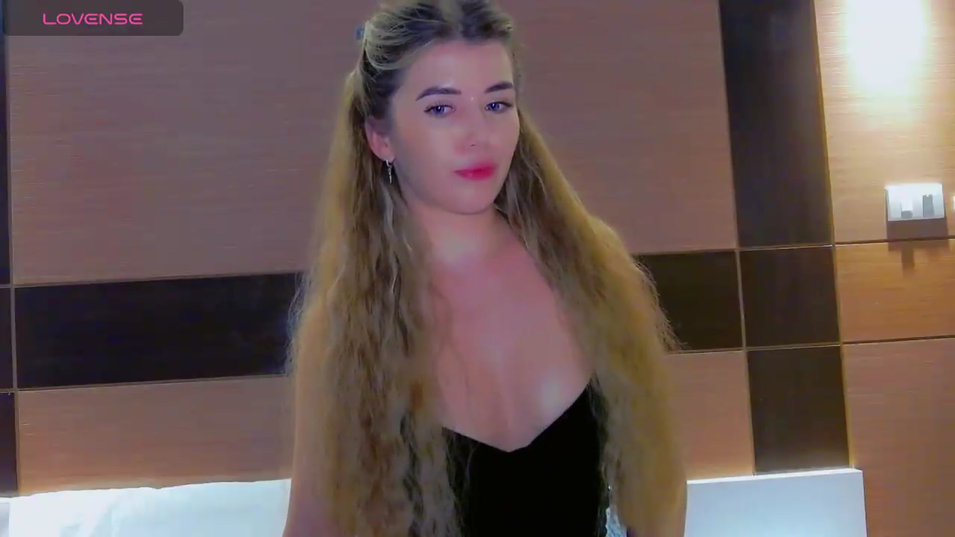 Gallery image thumbnail from KilianSou's myfreecams stream on, 05/27/2026, 03:40 image 5 of 20