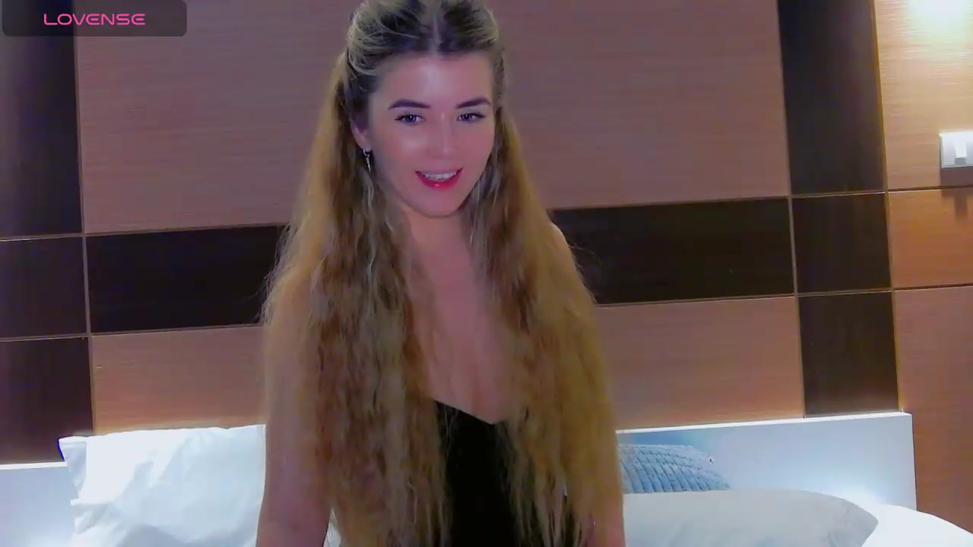 Gallery image thumbnail from KilianSou's myfreecams stream on, 05/27/2026, 03:40 image 8 of 20