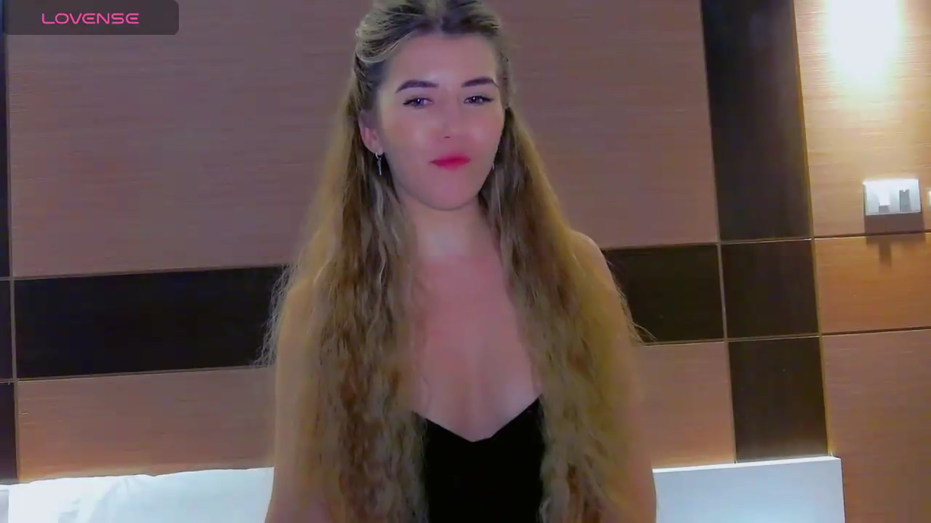 Gallery image thumbnail from KilianSou's myfreecams stream on, 05/27/2026, 03:40 image 4 of 20
