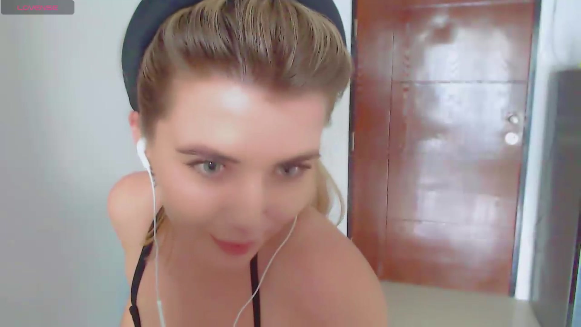 Gallery image thumbnail from KilianSou's myfreecams stream on, 06/20/2026, 07:23 image 18 of 20