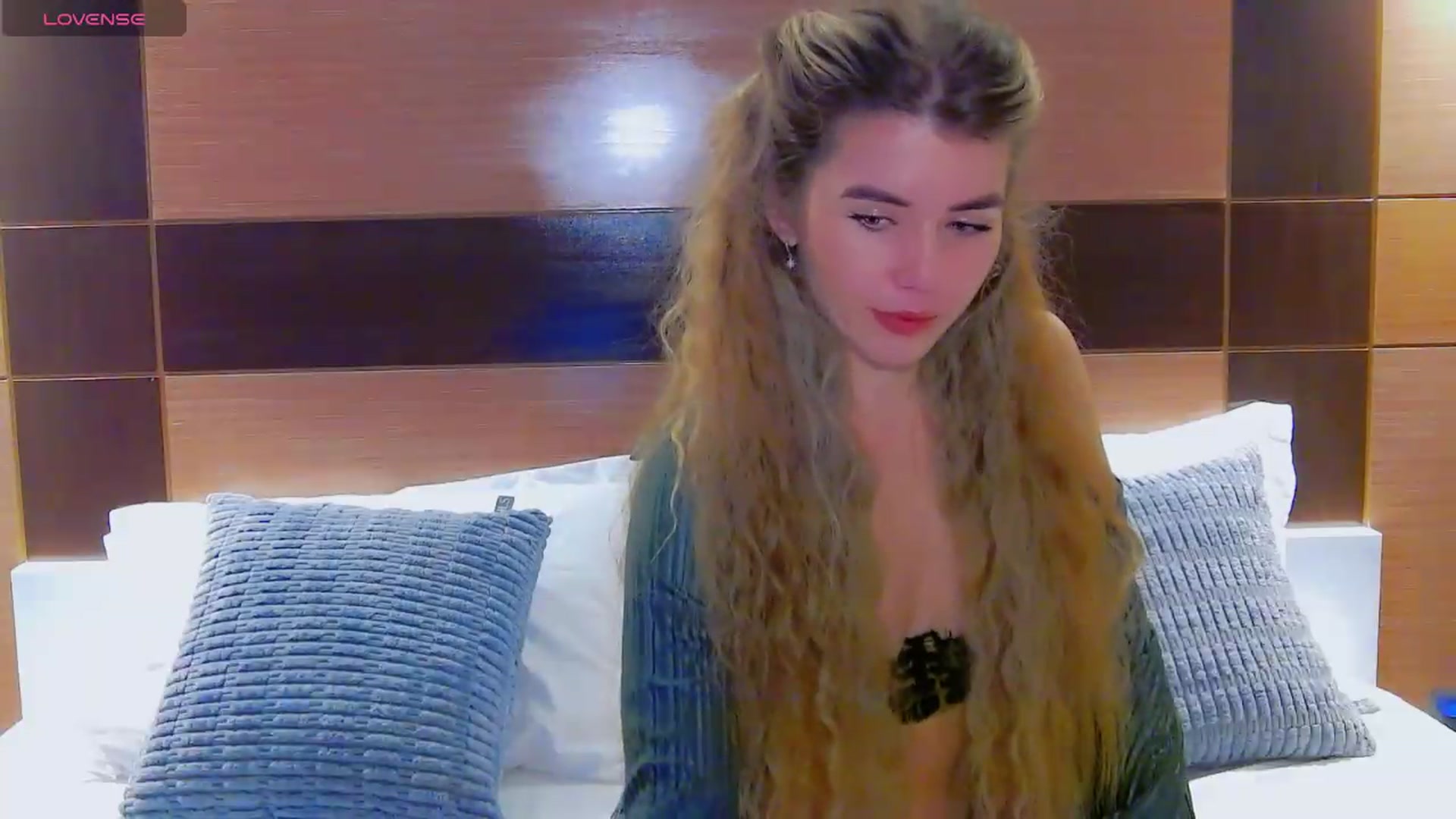 Gallery image thumbnail from KilianSou's myfreecams stream on, 06/24/2026, 01:26 image 2 of 20