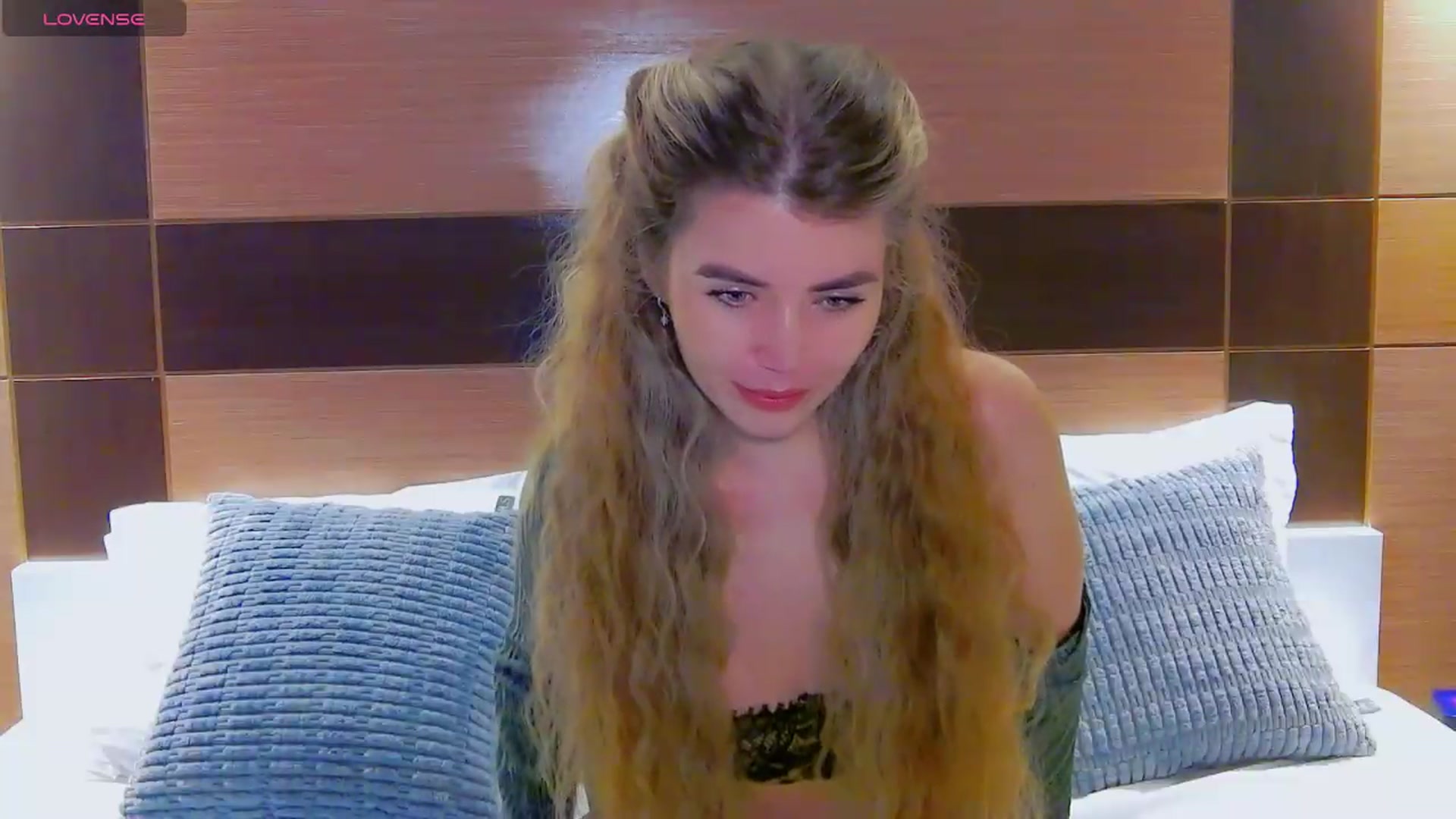 Gallery image thumbnail from KilianSou's myfreecams stream on, 06/24/2026, 01:26 image 12 of 20