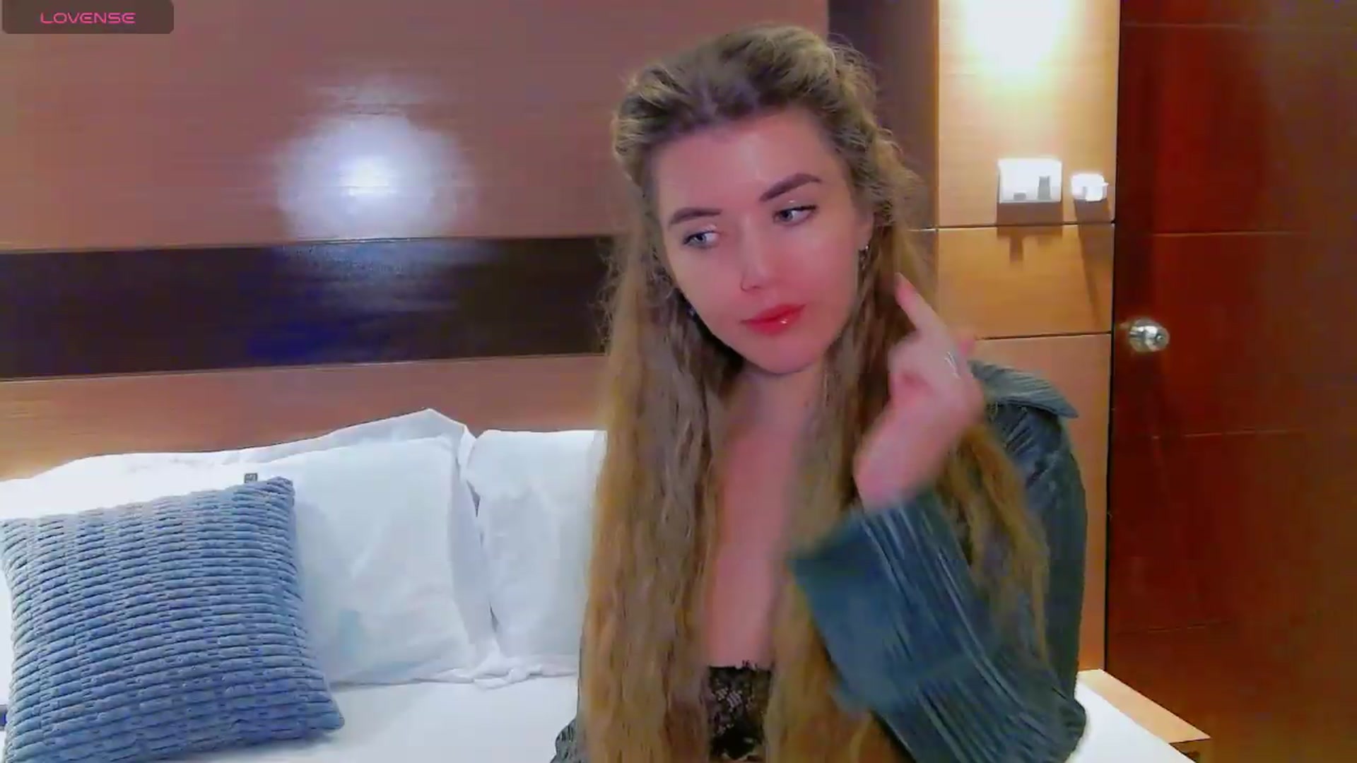 Gallery image thumbnail from KilianSou's myfreecams stream on, 06/24/2026, 05:13 image 20 of 20